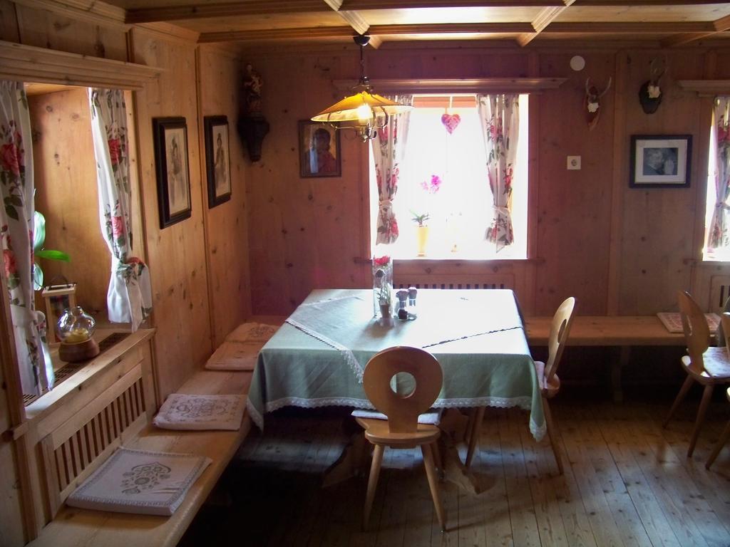 Gaestehaus Bichl Umhausen Luaran gambar