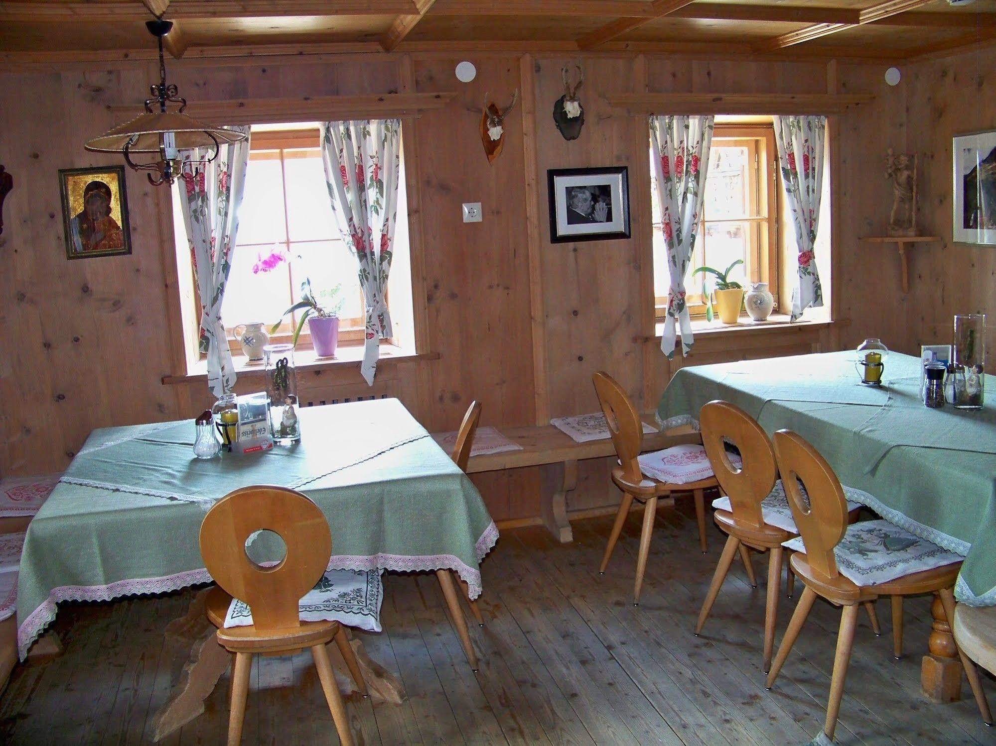 Gaestehaus Bichl Umhausen Luaran gambar
